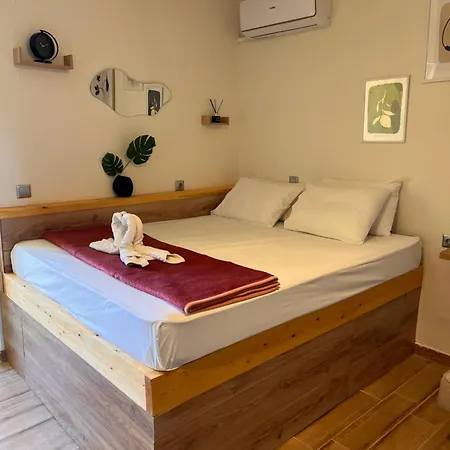 Nafsika's 1 Kanoni (Corfu)